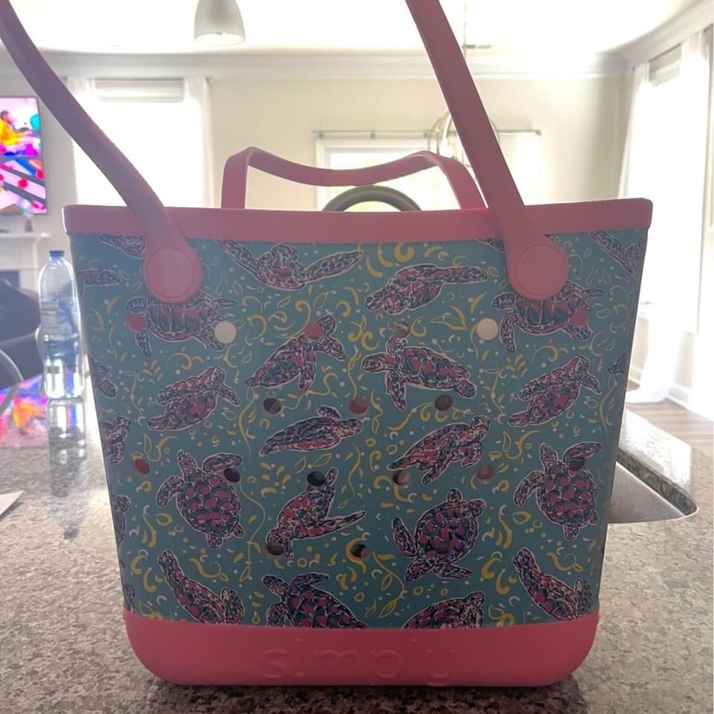 Simply Southern bogg style bag